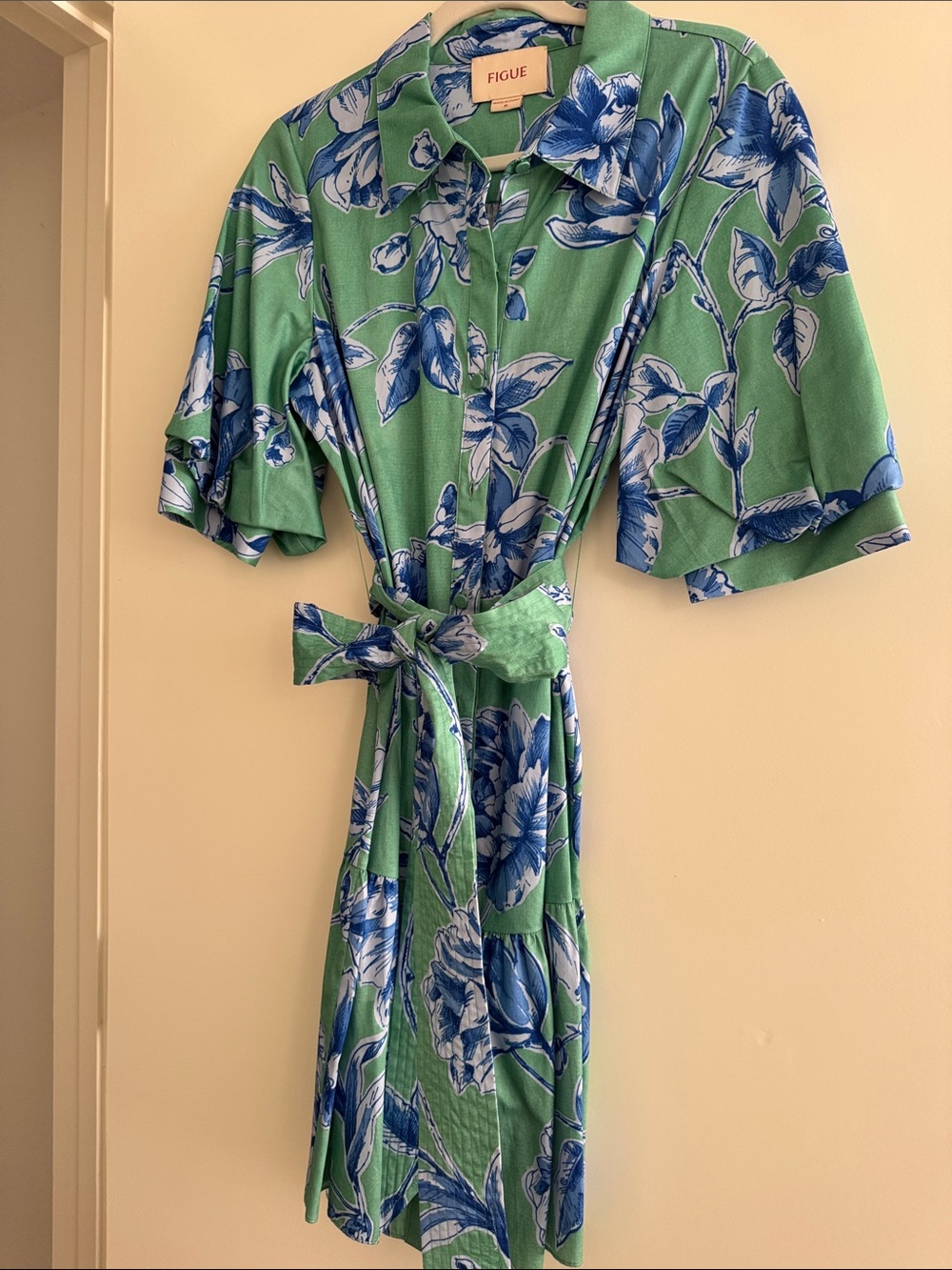 Figue floral dress in green and blue! 💚💙